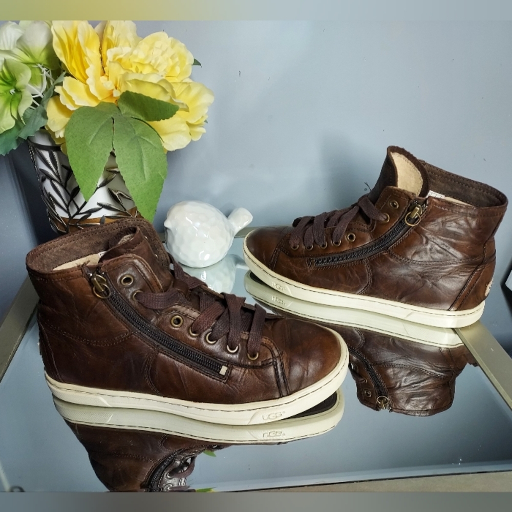 UGG Blainey Side Zip Leather High Top Sneakers